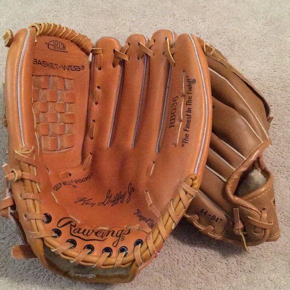 Parent/Child baseball glove bundle - Picture 2 of 6